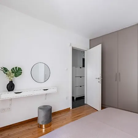 Apartment The Black Marble - Sea View, 2br, 2ba By Bnc