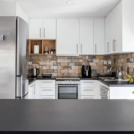 The Black Marble - Sea View, 2br, 2ba By Bnc Apartment