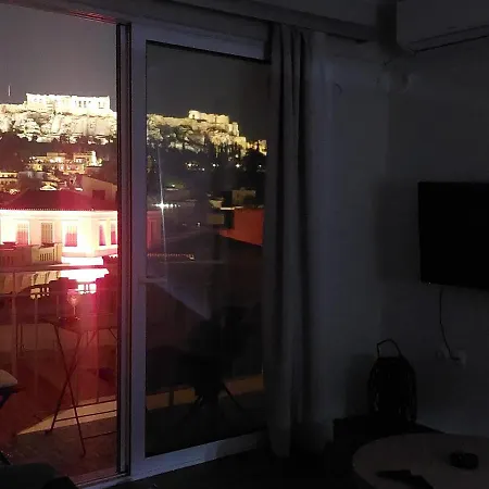 Apartment Luxury Overlooking The Citadel Of Tsakas Athens