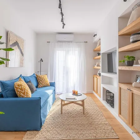 Luxury & Great Location Apartment *