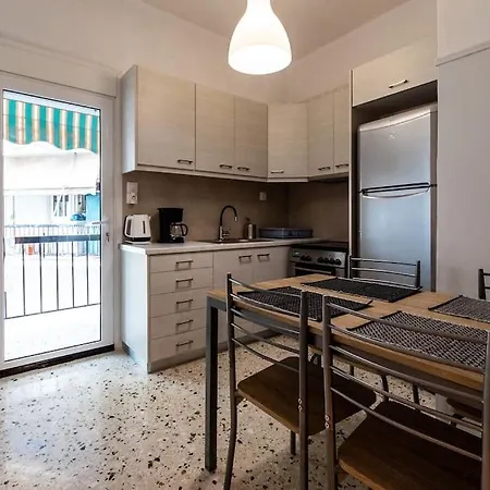 The Athenian Hideaway 2- Bedroom In Thiseio Apartment *