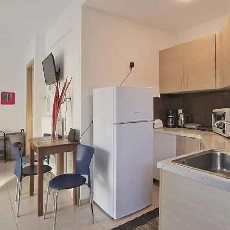 Glyfada Cozy Apartment *
