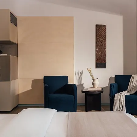 Hotel Life Gallery 5*