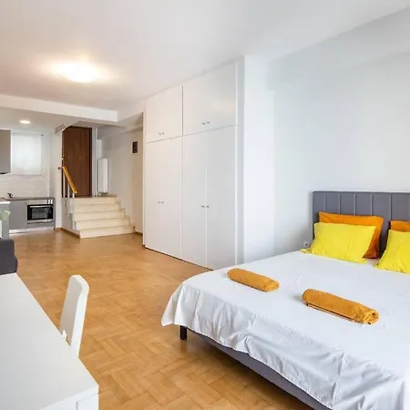 Newly Renovated, Quiet & In Kolonaki Apartment Athens
