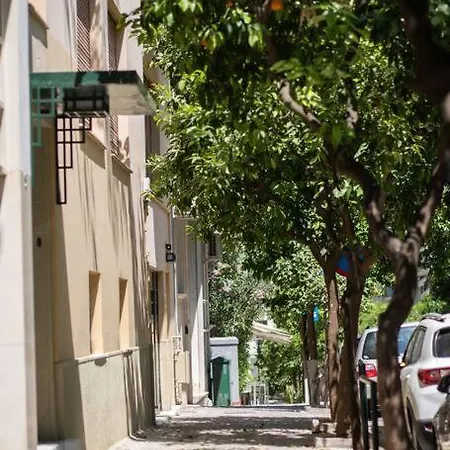 Newly Renovated, Quiet & In Kolonaki