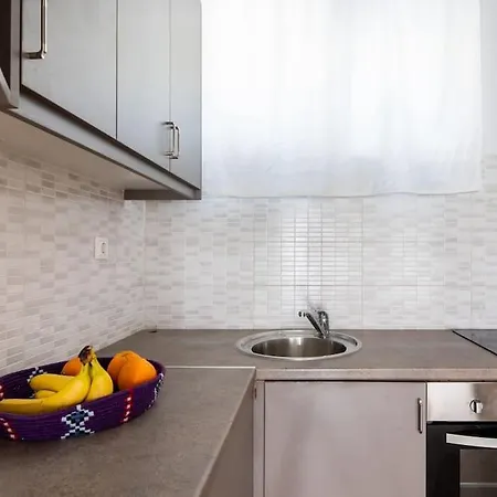 Apartment Newly Renovated, Quiet & In Kolonaki