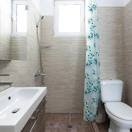 Newly Renovated, Quiet & In Kolonaki Apartment *