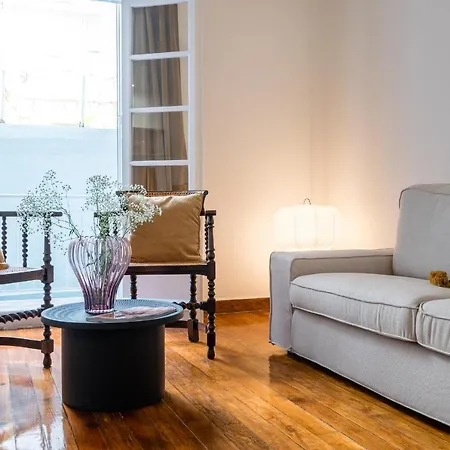 Charlie Apartment *