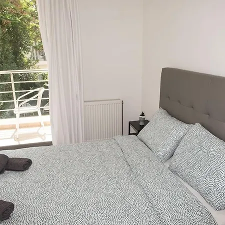 Bright 2br In Palaio Faliro- Apartment *
