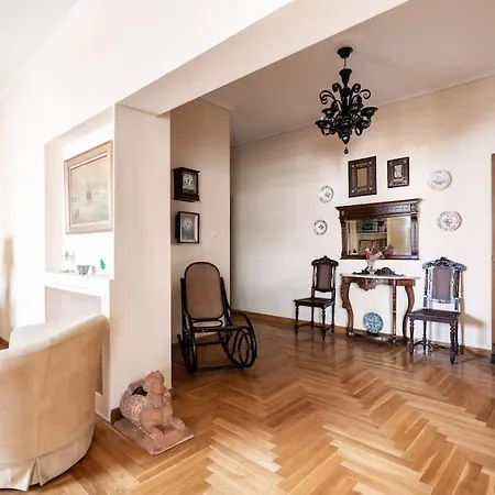 Time Classic: Pianist's 5th Fl @ Acropolis Apartment
