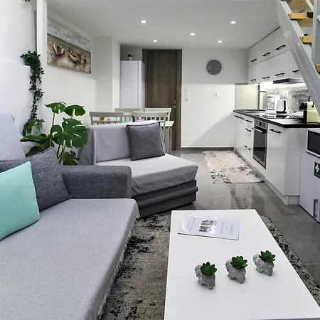 Dimosthenis_loft1 *