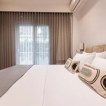 Phaedrus Living: Executive Flat Kolonaki