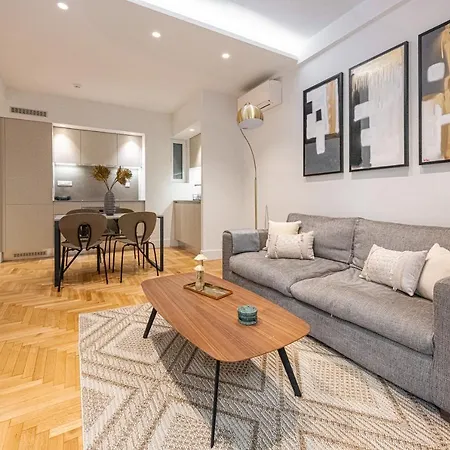 Phaedrus Living: Executive Flat Kolonaki *