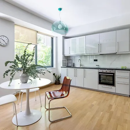 Bright 2bdr Downtown Exarcheia! Apartment
