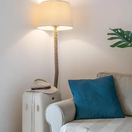 Breeze One Bedroom By Blupine Athens