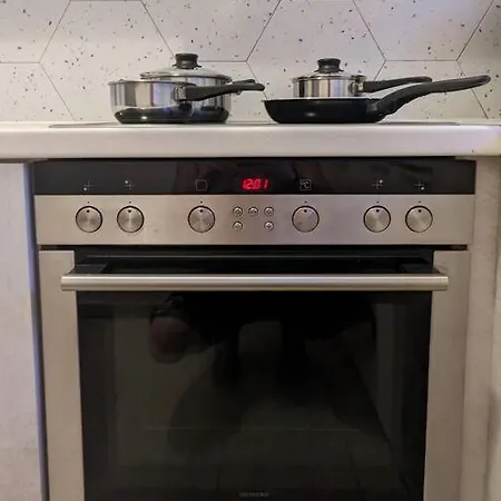 Apartment Beautiful 1 Bedroom Flat Near Olympic Stadium