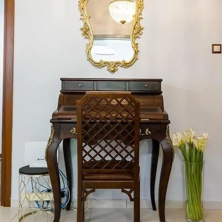 Luxury Flat At Archaeological Museum