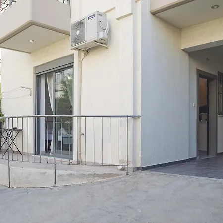 Glyfada Cozy Apartment