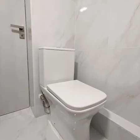 Apartment Beautiful 1 Bedroom Flat Near Olympic Stadium *