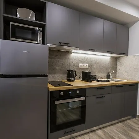 Raise Averof Serviced Apartment *