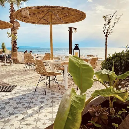 The Black Marble - Sea View, 2br, 2ba By Bnc