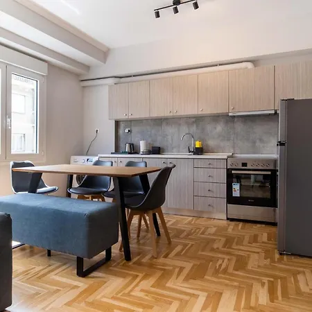 Aris123 By Smart Cozy Suites: Aparthotel 3*