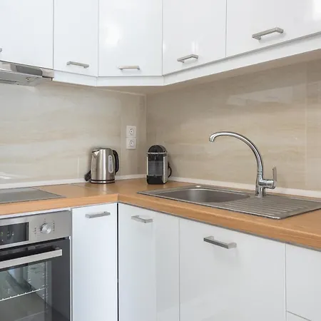 Del Sol Apartment *
