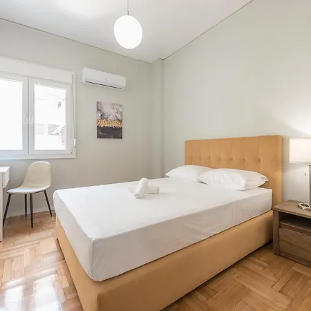 Apartment Victoria Divas Paradise Athens