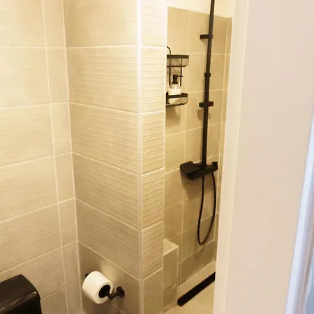 Sani Deluxe Home- Monastiraki Square - Brand New *