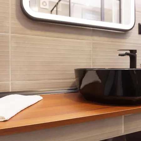 Sani Deluxe Home- Monastiraki Square - Brand New * Athens