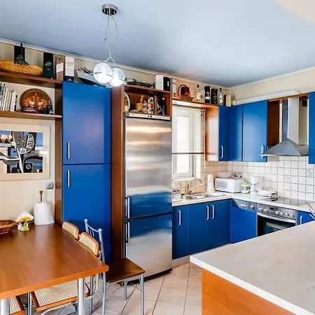 Pantheon Penthouse, Riviera Apartment *