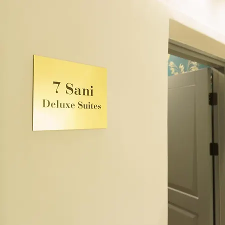 Sani Deluxe Home- Monastiraki Square - Brand New Apartment