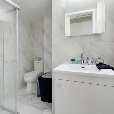 Mezonos Modern 65sqm Apt In *