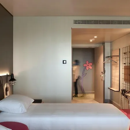 Moxy 3* أثينا