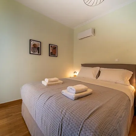Aparthotel Aris123 By Smart Cozy Suites: Athens