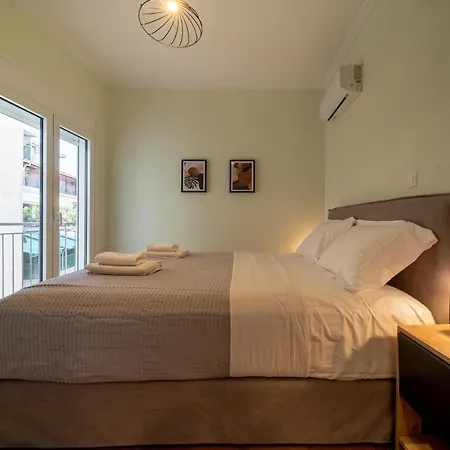Aparthotel Aris123 By Smart Cozy Suites: Athens