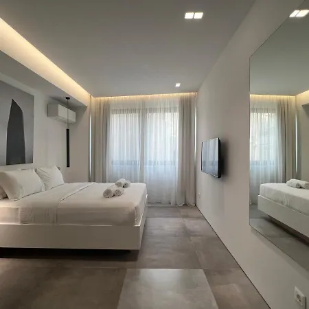 The Dazzling Glimpse Acropolis Apartment