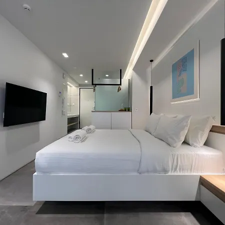 The Dazzling Glimpse Acropolis Apartment *