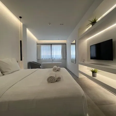 The Dazzling Glimpse Acropolis Apartment *