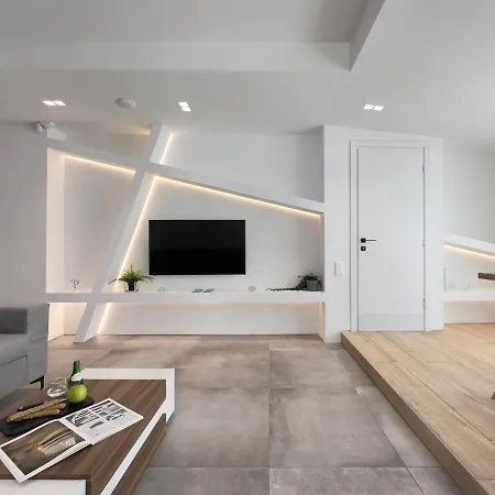 The Dazzling Glimpse Acropolis Apartment *