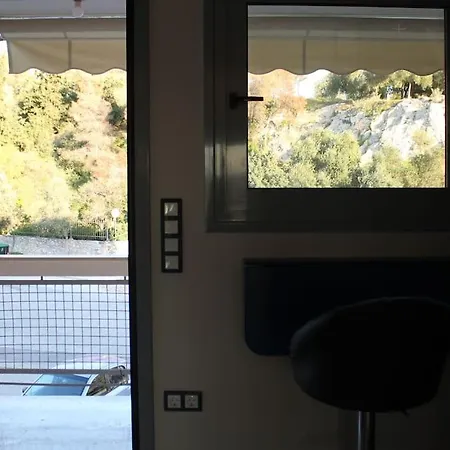 Agnes Filopappou Apartment Athens