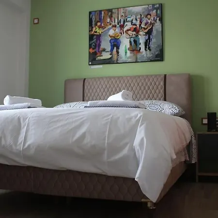Agnes Filopappou Apartment *