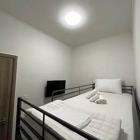 Apartment Kris Boy *