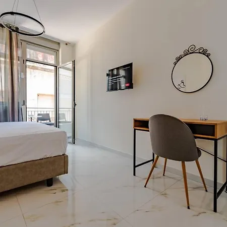 Plaka Nefeli Elegant Urban Retreat In Historic Heart