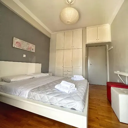 Mario's Comfortable Local Apartment, Next To Metro Station, Close To Acropolis * Athens
