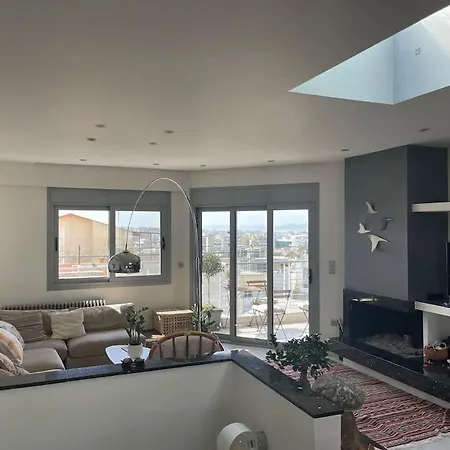 Lovely Maisonette Apartment *