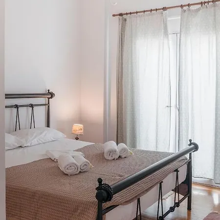 Comfortable 2 Bd Close To Archeological Museum Apartment