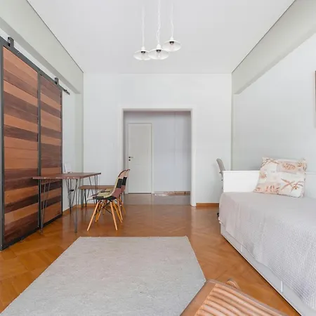 Apartment Comfortable 2 Bd Close To Archeological Museum