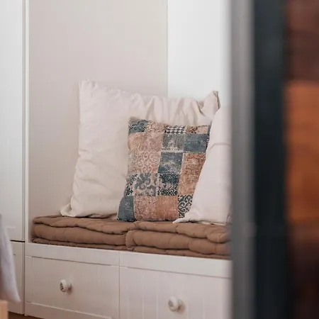 Comfortable 2 Bd Close To Archeological Museum Apartment Athens