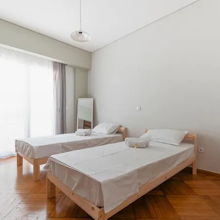 Comfortable 2 Bd Close To Archeological Museum Apartment Athens